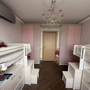 Продается Многокомнатная квартира, 102 м²