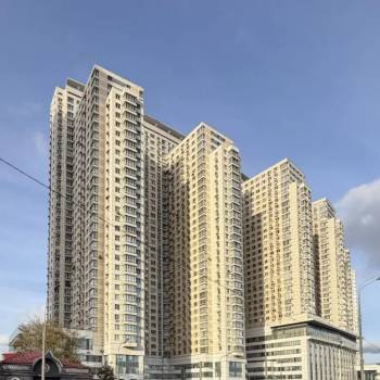 Продается 1-комнатная квартира, 96,1 м²