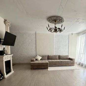 Продается 2-х комнатная квартира, 76 м²