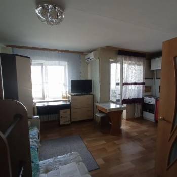 Продается 1-комнатная квартира, 45 м²