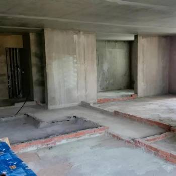 Продается 1-комнатная квартира, 117,8 м²
