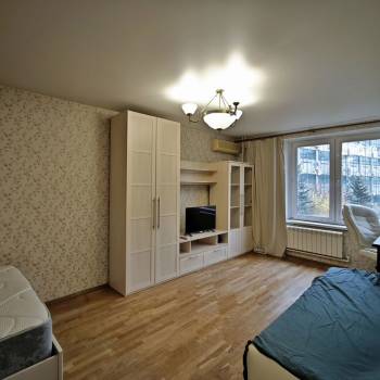 Продается 1-комнатная квартира, 35 м²