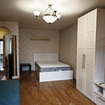 Продается 1-комнатная квартира, 35 м²