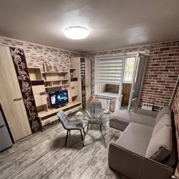 Сдается 1-комнатная квартира, 35 м²