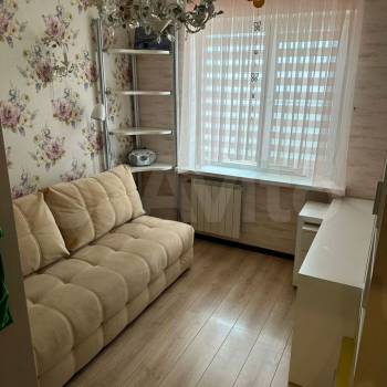 Сдается Многокомнатная квартира, 64 м²