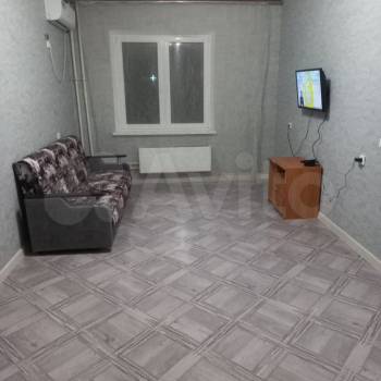 Сдается 1-комнатная квартира, 39 м²