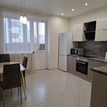 Сдается 1-комнатная квартира, 46 м²