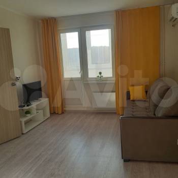 Сдается 1-комнатная квартира, 38 м²