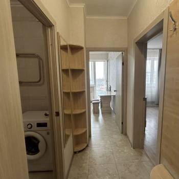 Сдается 1-комнатная квартира, 38 м²