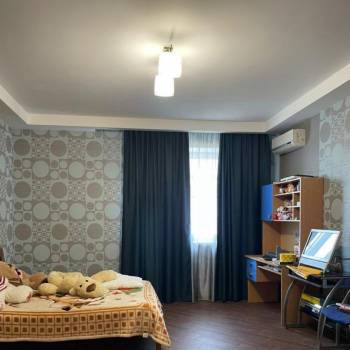 Продается Дом, 370 м²