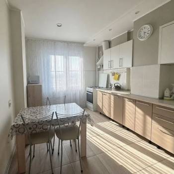 Сдается 1-комнатная квартира, 38 м²