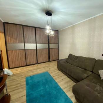 Продается 1-комнатная квартира, 35 м²