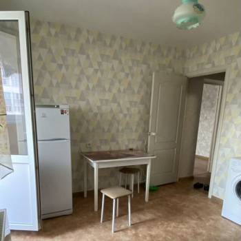 Сдается 1-комнатная квартира, 38 м²