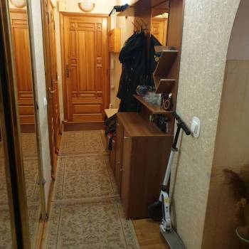 Продается Многокомнатная квартира, 77 м²