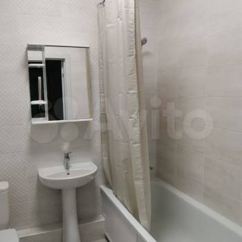 Продается 1-комнатная квартира, 42,2 м²