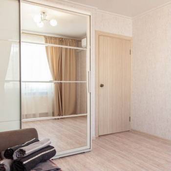 Сдается Многокомнатная квартира, 90 м²