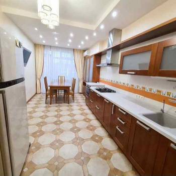Сдается Многокомнатная квартира, 115 м²