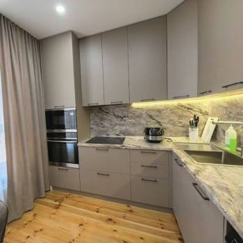 Продается 2-х комнатная квартира, 76 м²