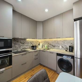 Продается 2-х комнатная квартира, 76 м²