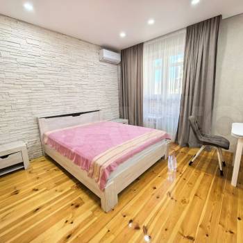 Продается 2-х комнатная квартира, 76 м²