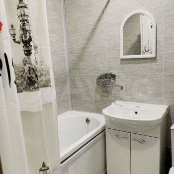 Продается 1-комнатная квартира, 37 м²