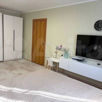 Продается 1-комнатная квартира, 39 м²