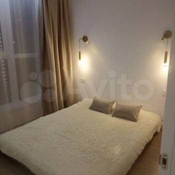 Продается 1-комнатная квартира, 42 м²