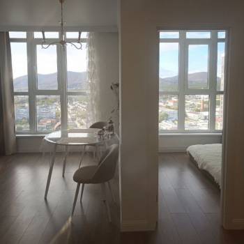 Продается 1-комнатная квартира, 42 м²