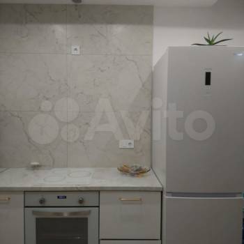 Продается 1-комнатная квартира, 42 м²