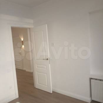 Продается 1-комнатная квартира, 42 м²