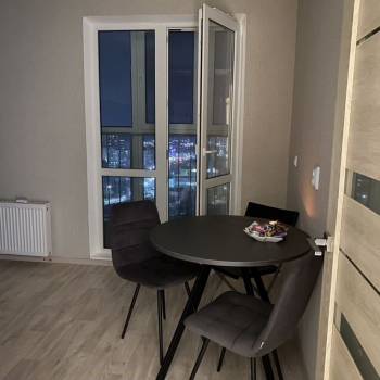 Сдается 1-комнатная квартира, 37 м²