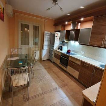 Сдается 2-х комнатная квартира, 61,5 м²