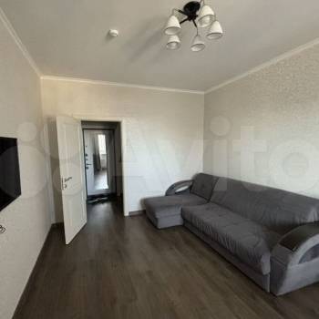 Сдается 1-комнатная квартира, 40,6 м²