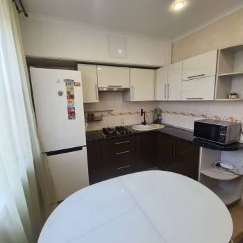 Сдается 1-комнатная квартира, 49 м²