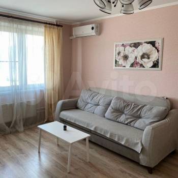 Сдается 1-комнатная квартира, 40 м²