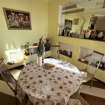 Продается Многокомнатная квартира, 134,3 м²