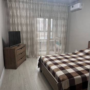 Сдается 1-комнатная квартира, 42 м²
