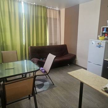Продается 1-комнатная квартира, 43 м²