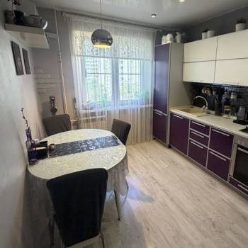 Продается 3-х комнатная квартира, 64 м²