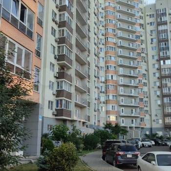 Сдается 2-х комнатная квартира, 65 м²