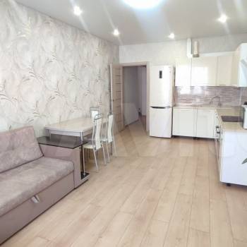 Сдается 2-х комнатная квартира, 65 м²