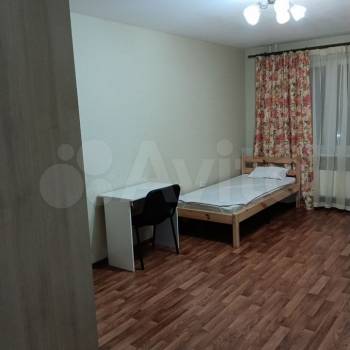 Сдается Многокомнатная квартира, 90 м²