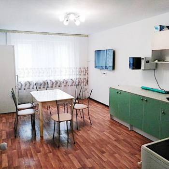 Сдается Многокомнатная квартира, 90 м²
