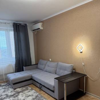 Сдается 1-комнатная квартира, 38 м²