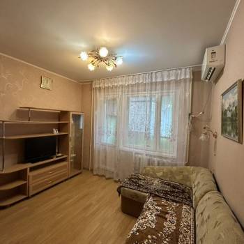 Сдается 1-комнатная квартира, 37 м²