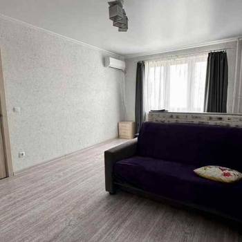 Сдается 1-комнатная квартира, 42 м²