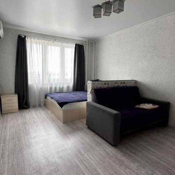 Сдается 1-комнатная квартира, 42 м²