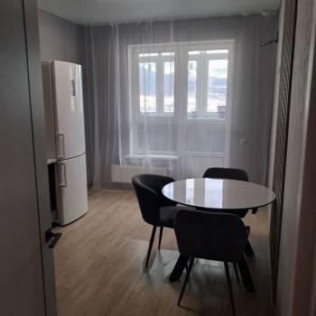 Сдается 1-комнатная квартира, 44 м²
