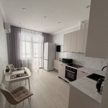 Сдается 1-комнатная квартира, 46 м²
