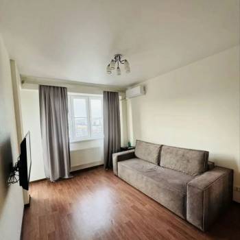 Сдается 1-комнатная квартира, 38 м²